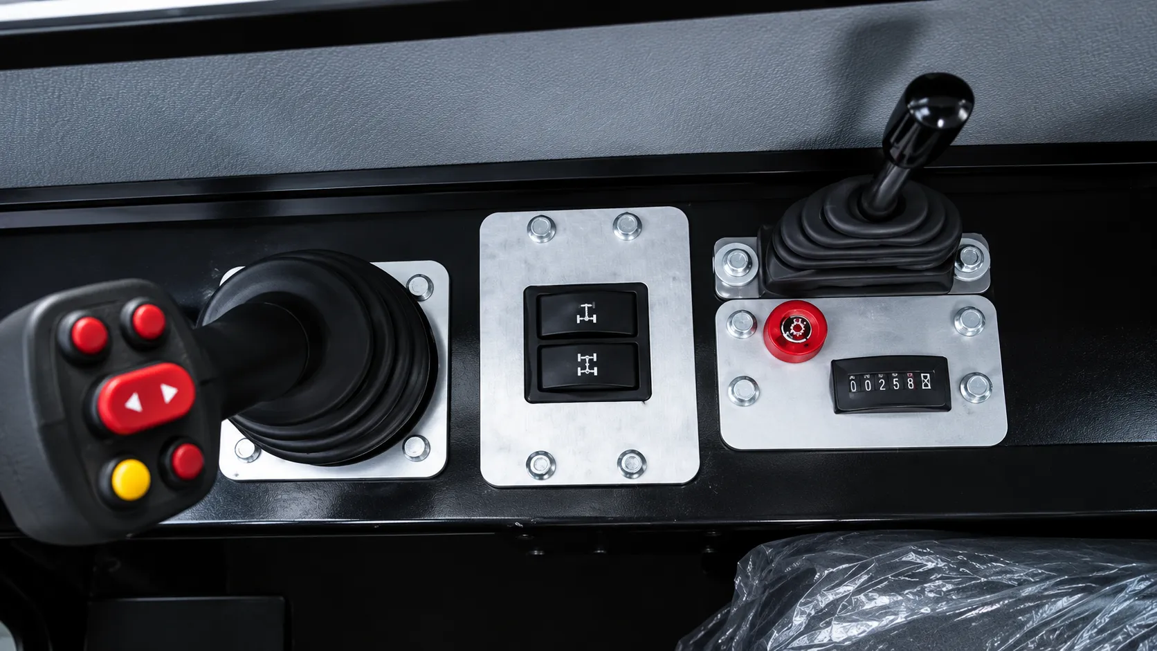 Steering Modes for Site Maneuverability