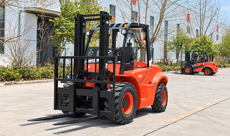 FD30 (4WD) Rough Terrain Forklift