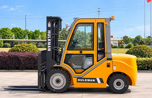 HULKMAN FD35 Forklift with Cabin