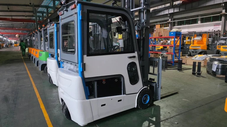 HULKMAN Showcases Enclosed Cab Configuration for Three-Wheel Electric Forklifts