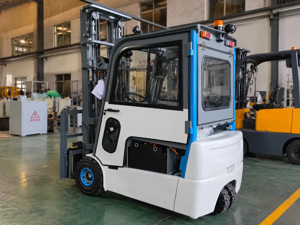 Three-Wheel Electric Forklifts (3)